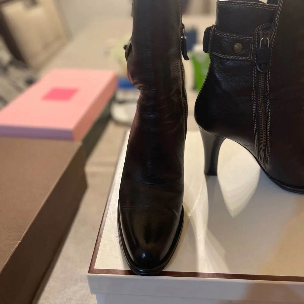 Women's Brown Leather Ankle Boots with Side Zipper